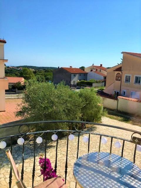 Apartment Bella Vinkuran Buitenkant foto